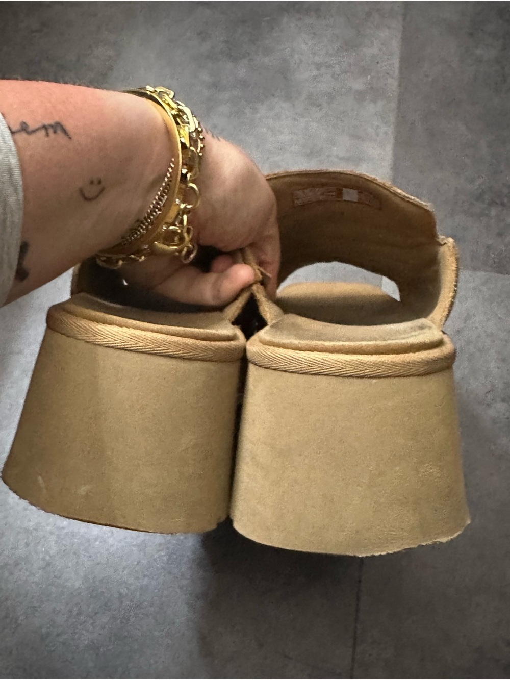 UGG platform sandals - Picture 10 of 10